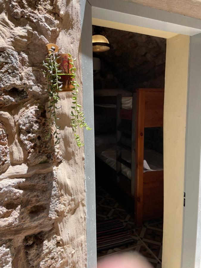 阿卡Hebi House公寓式酒店 外观 照片